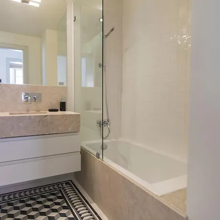 Lovelystay - Downtown - Campo Das Cebolas - Ivb شقة *